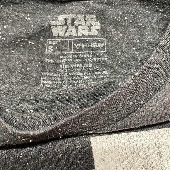 Fifth Sun Darth Vader T-shirt Mens Size Small Black Star Wars - Picture 2 of 3